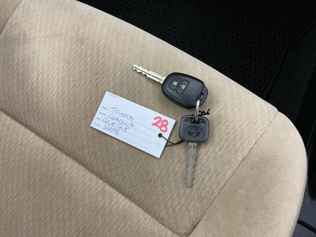 Photo '22' of Toyota Corolla