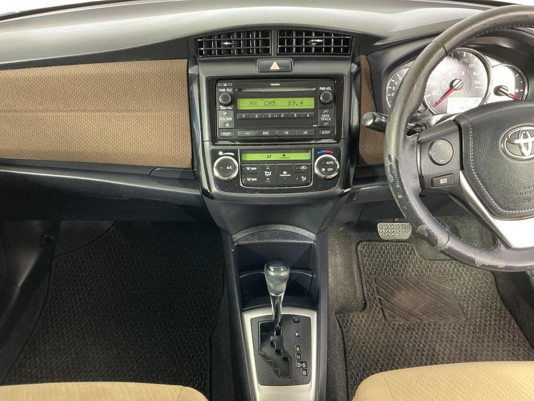 Photo '18' of Toyota Corolla