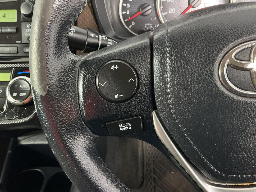 Photo '23' of Toyota Corolla