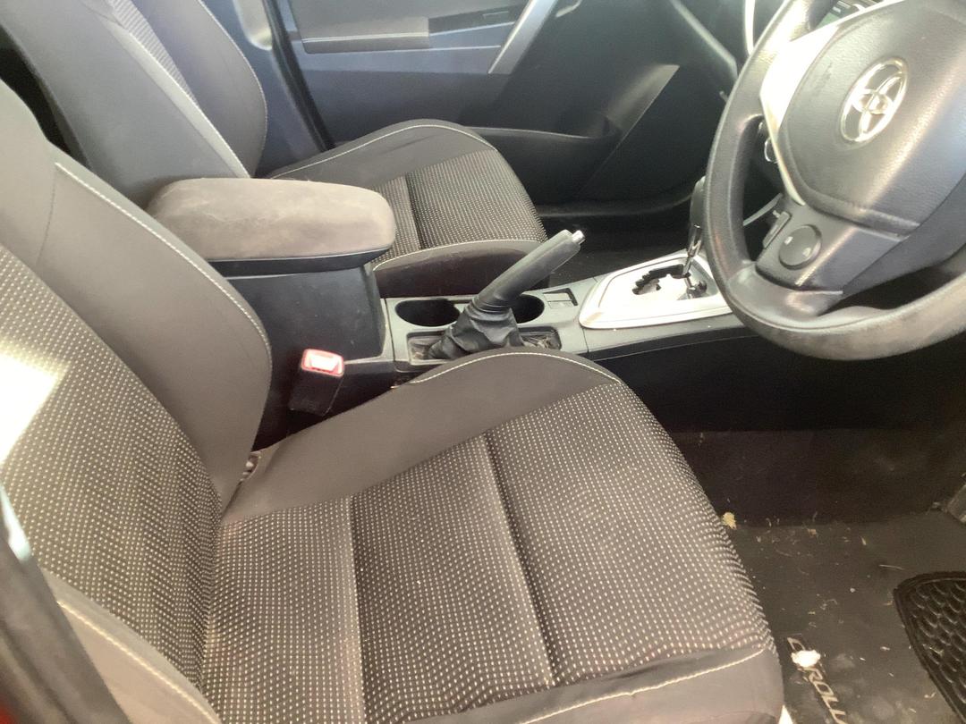 Photo '11' of Toyota Corolla GX