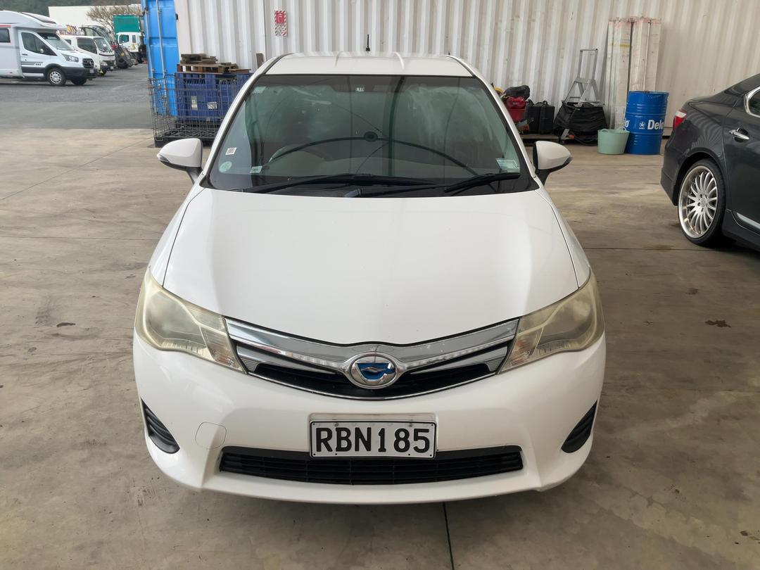 Photo '2' of Toyota Corolla Fielder Hybrid