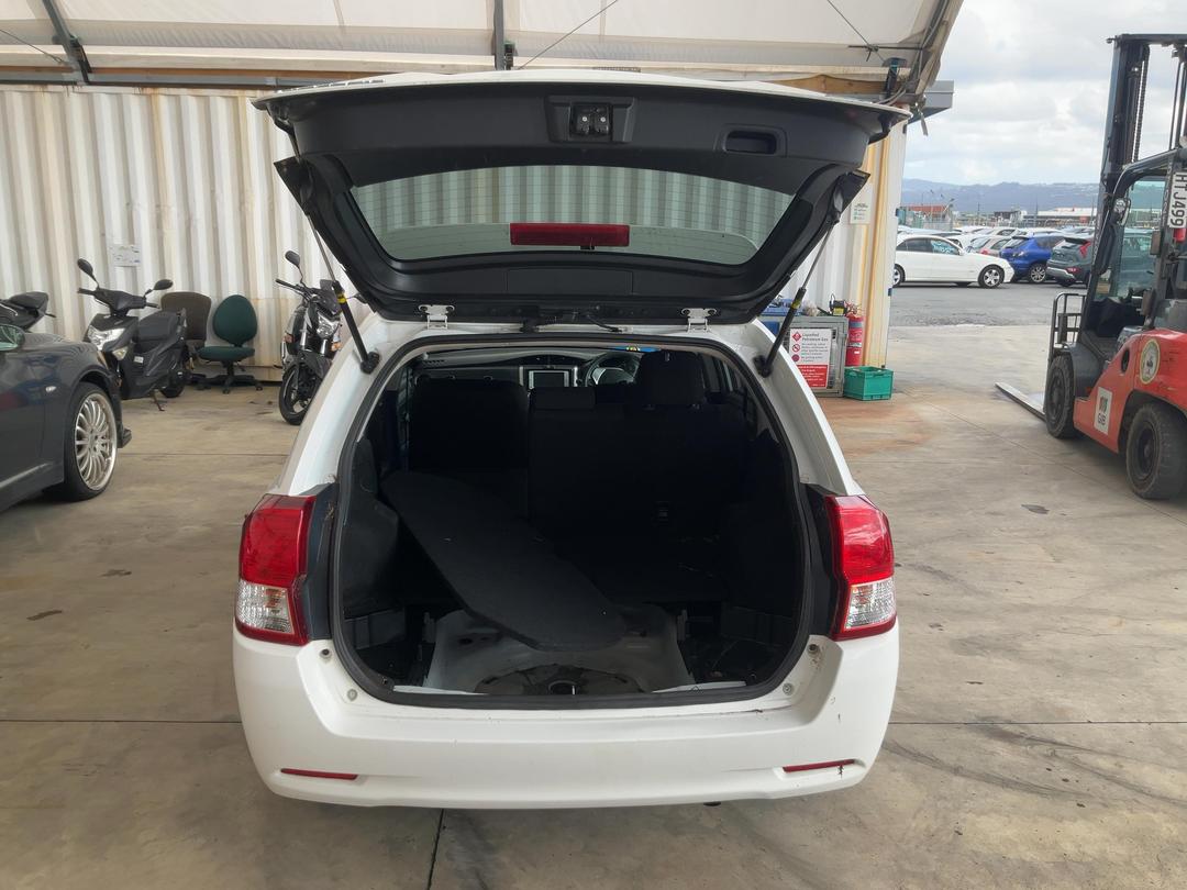 Photo '9' of Toyota Corolla Fielder Hybrid