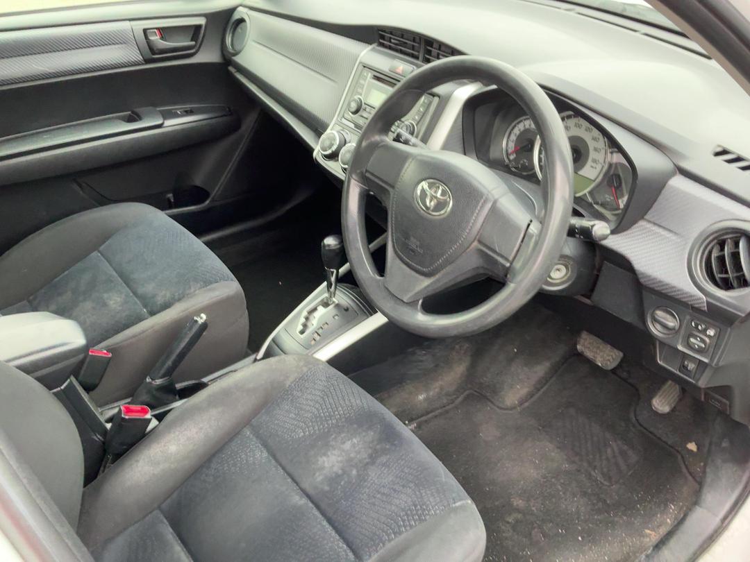 Photo '13' of Toyota Corolla GX Photo '13' of Toyota Corolla GX