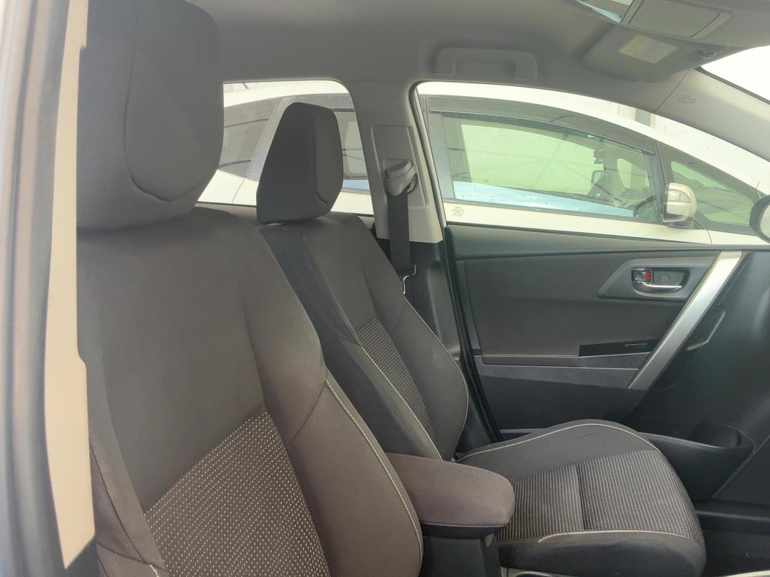 Photo '13' of Toyota Corolla GX Photo '13' of Toyota Corolla GX