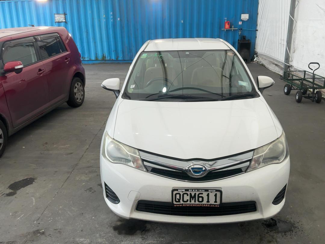 Photo '4' of Toyota Corolla Axio Photo '4' of Toyota Corolla Axio