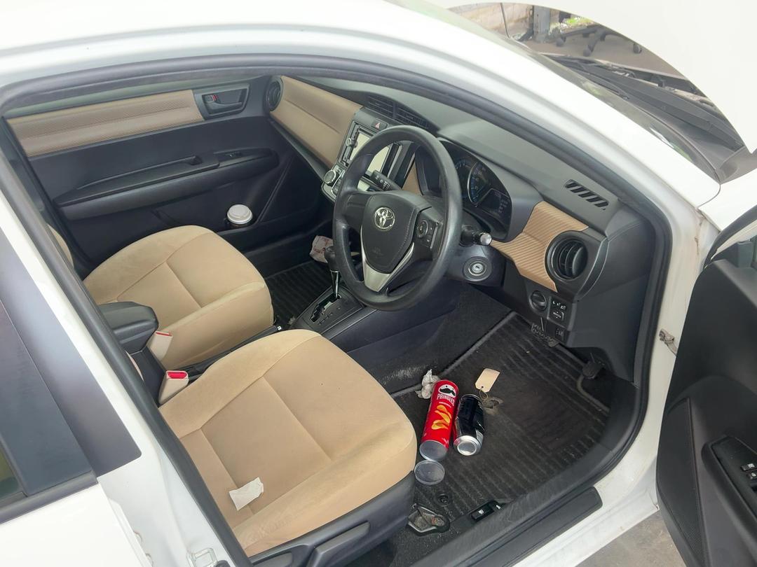 Photo '17' of Toyota Corolla Axio Photo '17' of Toyota Corolla Axio