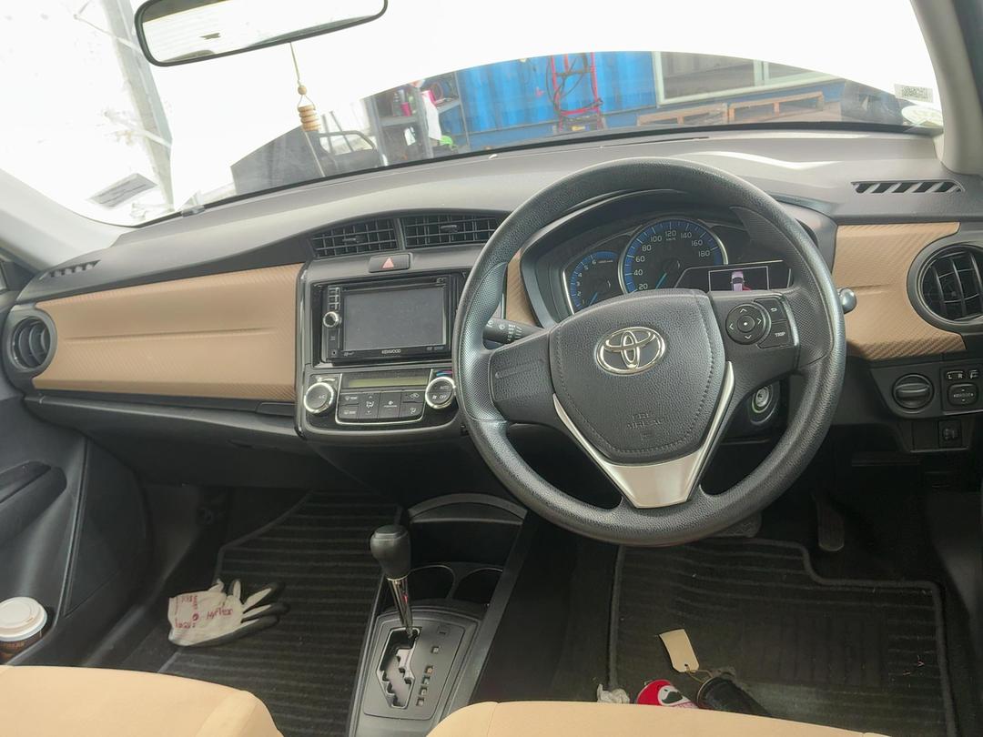 Photo '19' of Toyota Corolla Axio Photo '19' of Toyota Corolla Axio