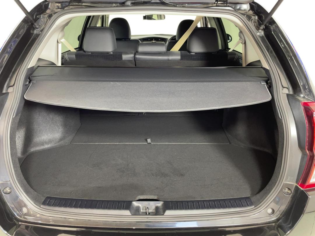 Photo '14' of Toyota Corolla Fielder