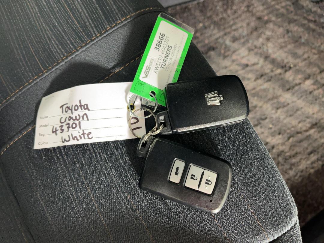 Photo '22' of Toyota Crown