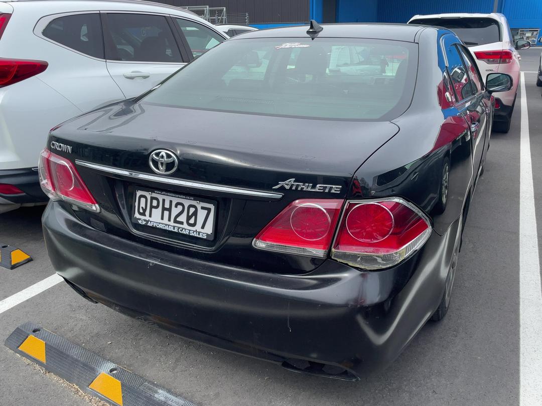 Photo '5' of Toyota Crown Photo '5' of Toyota Crown