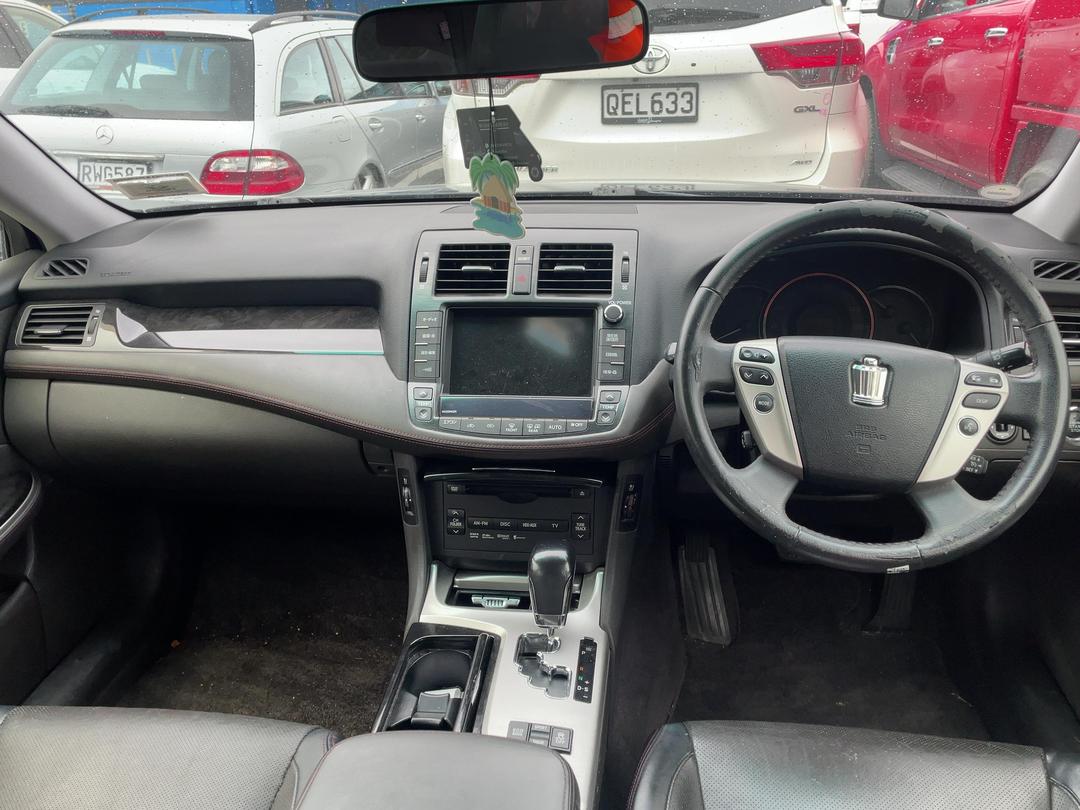 Photo '15' of Toyota Crown Photo '15' of Toyota Crown