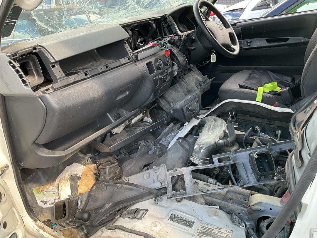 Photo '3' of Toyota Hiace Motorhome