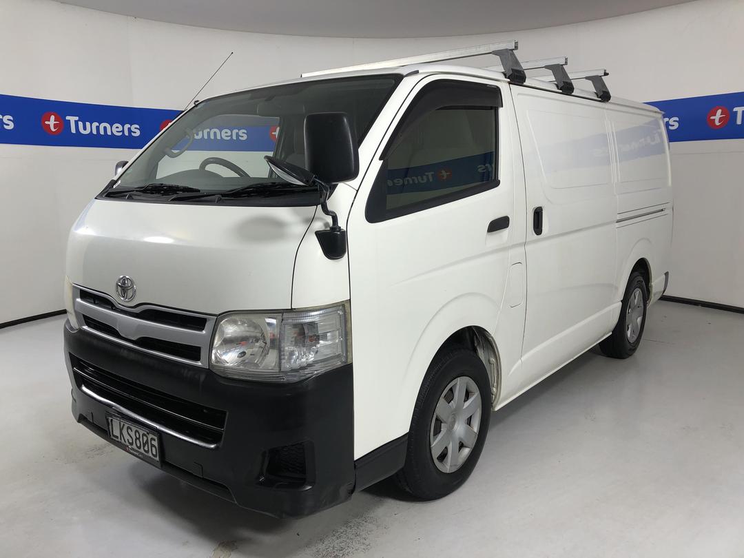 Photo '4' of Toyota Hiace