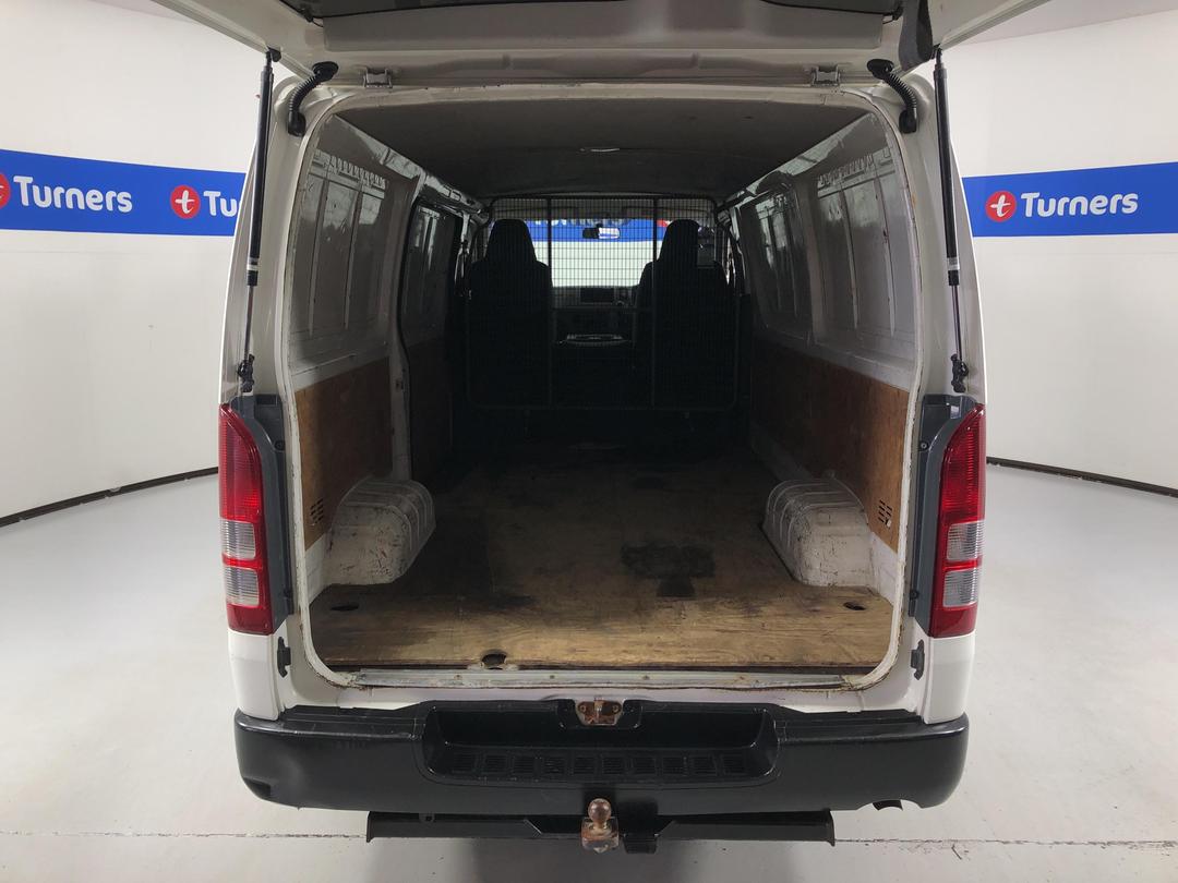 Photo '14' of Toyota Hiace