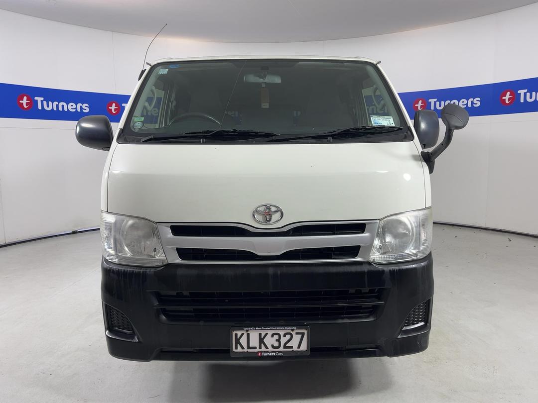 Photo '2' of Toyota Hiace