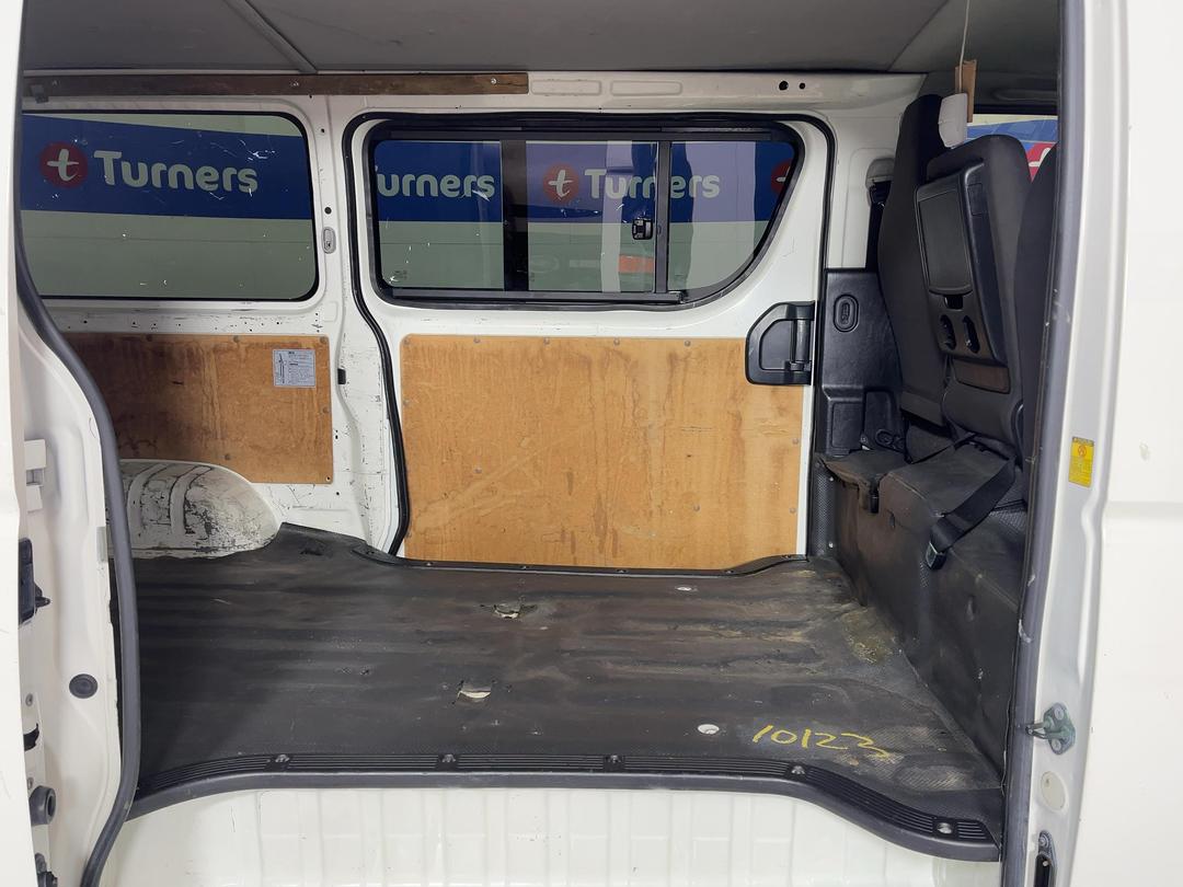 Photo '20' of Toyota Hiace