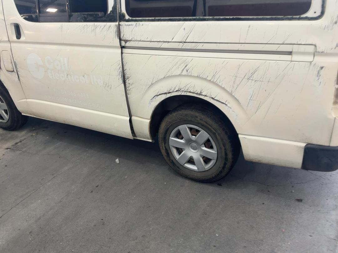 Photo '13' of Toyota Hiace Photo '13' of Toyota Hiace