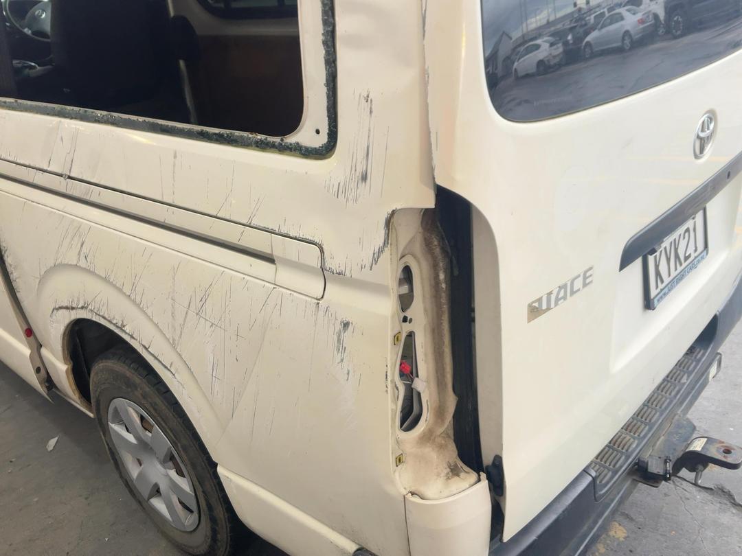 Photo '16' of Toyota Hiace Photo '16' of Toyota Hiace