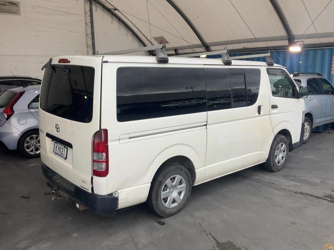 Photo '17' of Toyota Hiace Photo '17' of Toyota Hiace