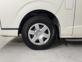 Photo '10' of Toyota Hiace