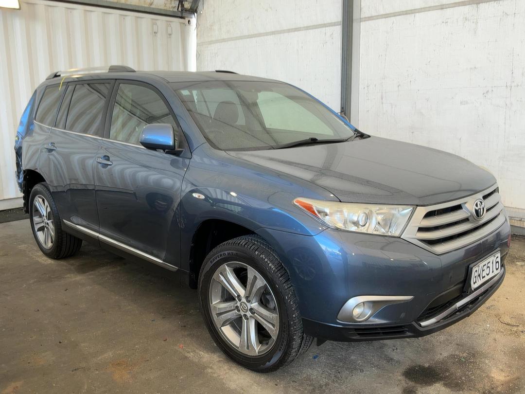 Photo '2' of Toyota Highlander LTD WGN5 Photo '2' of Toyota Highlander LTD WGN5