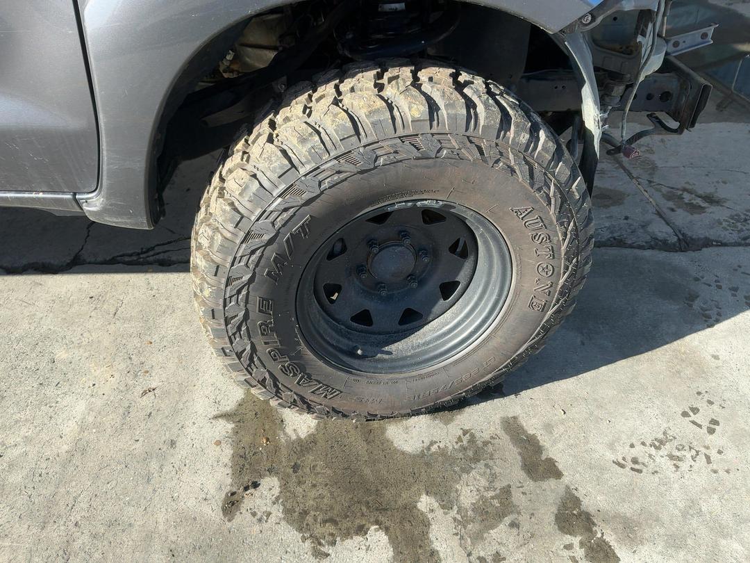 Photo '3' of Toyota Hilux SR5 TD DC Photo '3' of Toyota Hilux SR5 TD DC