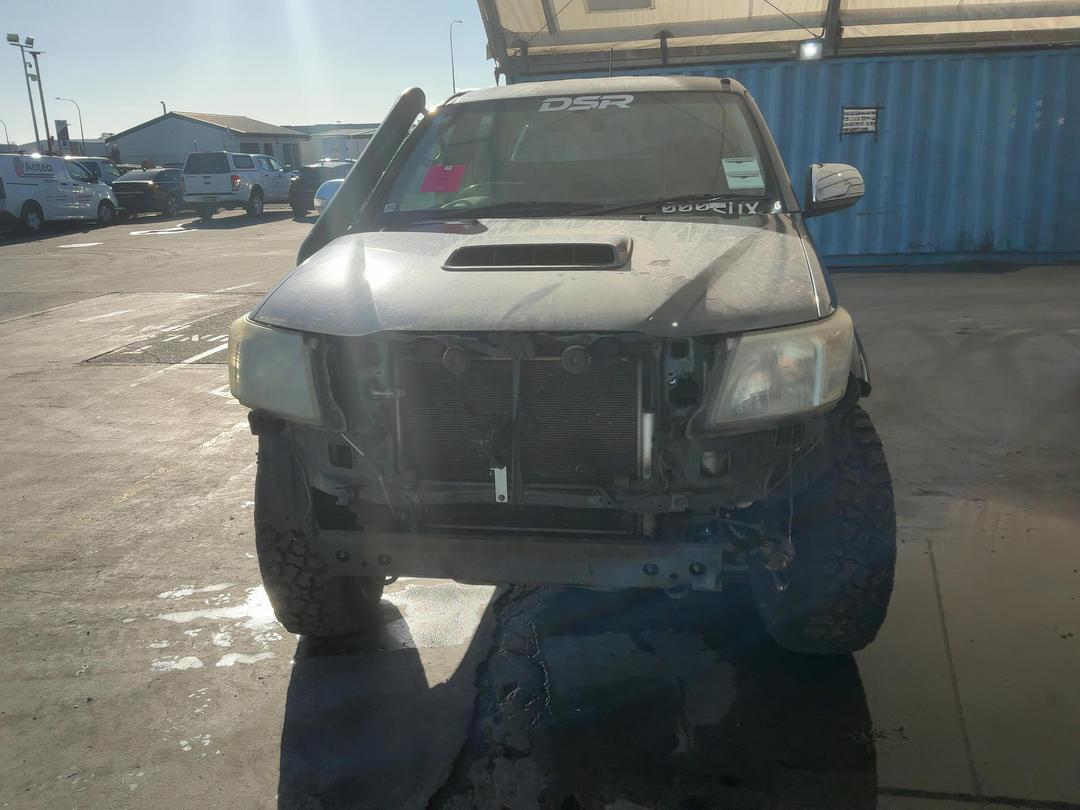 Photo '8' of Toyota Hilux SR5 TD DC Photo '8' of Toyota Hilux SR5 TD DC