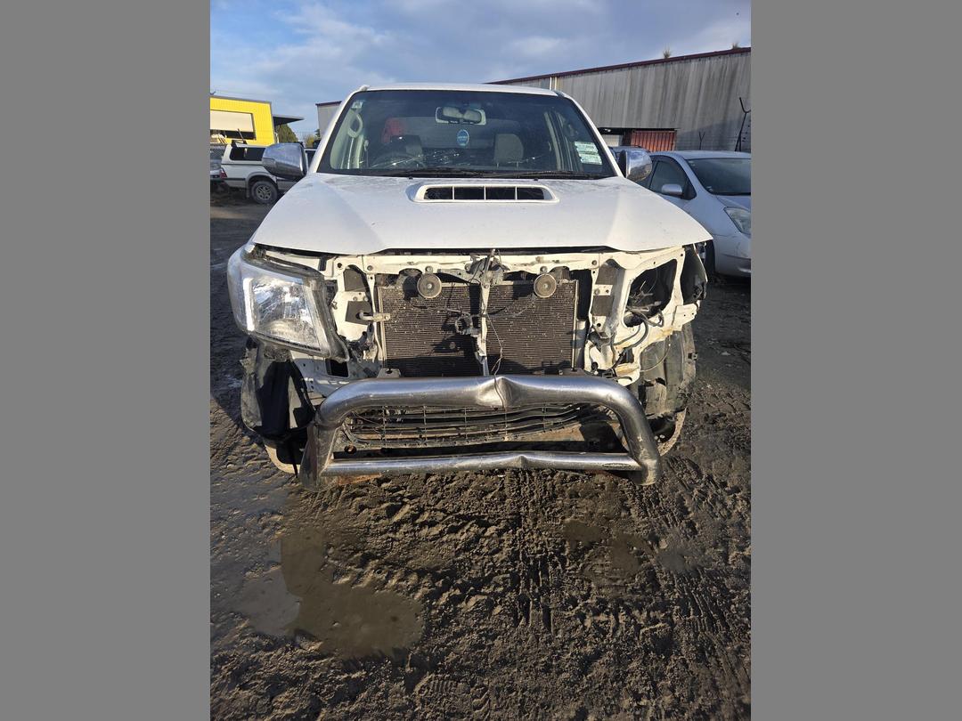 Photo '3' of Toyota Hilux SR5 TD DC Photo '3' of Toyota Hilux SR5 TD DC