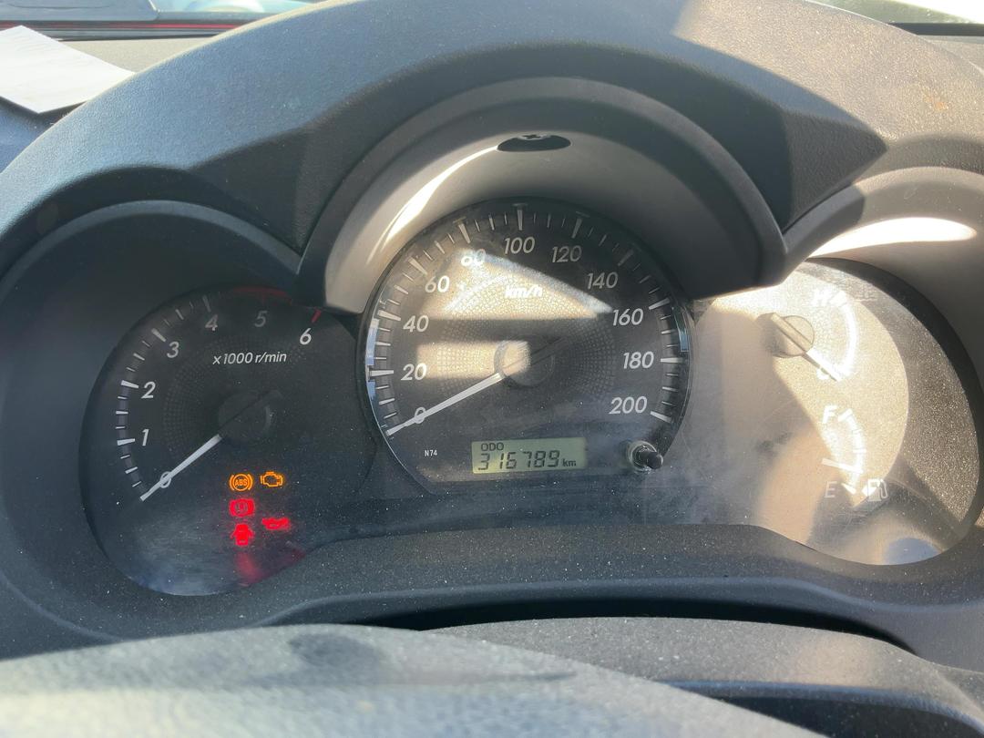 Photo '21' of Toyota Hilux TD EC