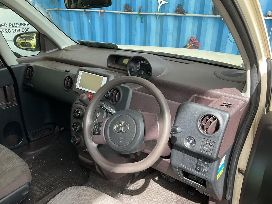 Photo '20' of Toyota Porte