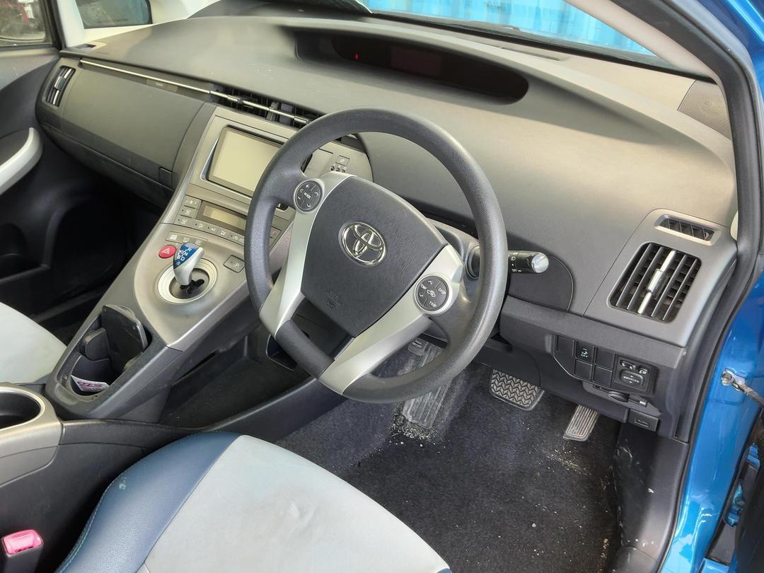 Photo '20' of Toyota Prius Photo '20' of Toyota Prius