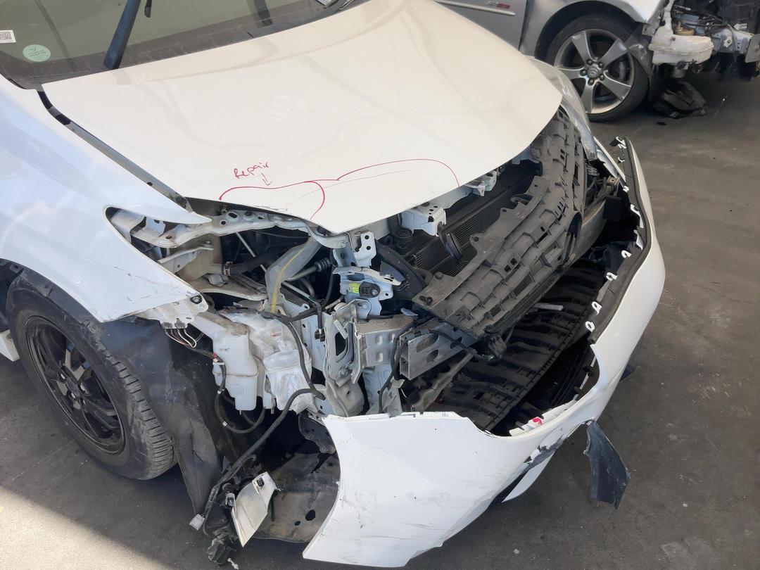 Photo '2' of Toyota Prius