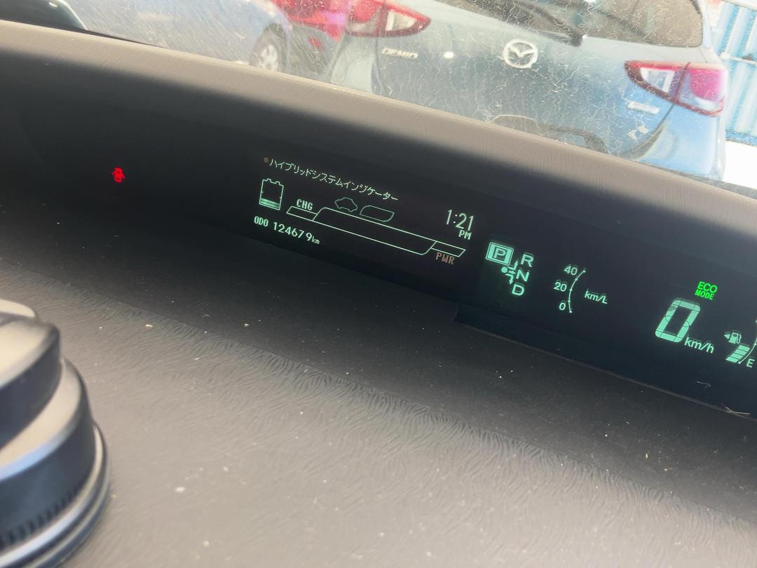 Photo '11' of Toyota Prius