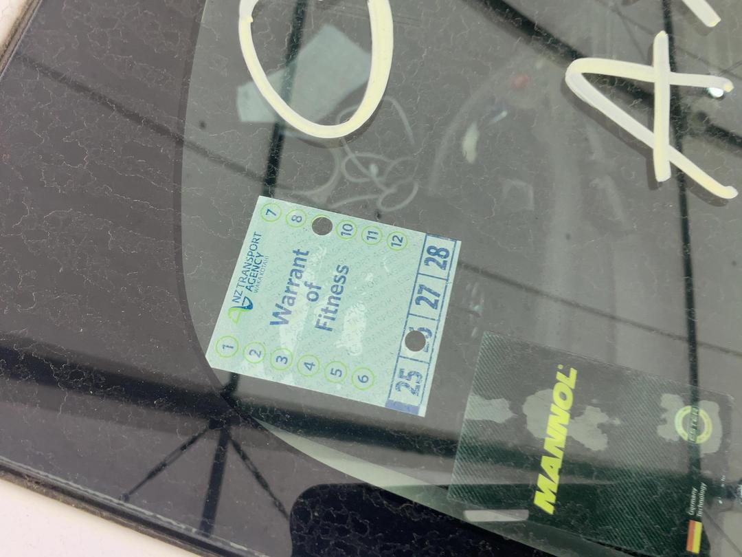 Photo '17' of Toyota Prius