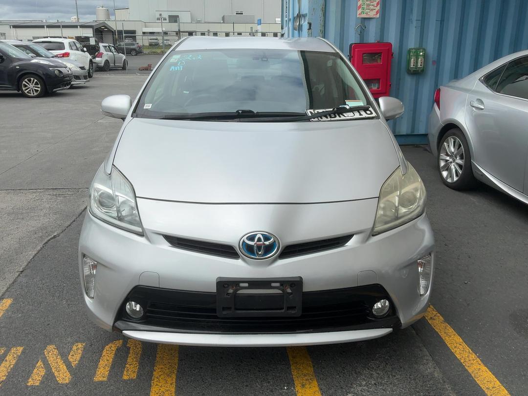 Photo '3' of Toyota Prius Photo '3' of Toyota Prius
