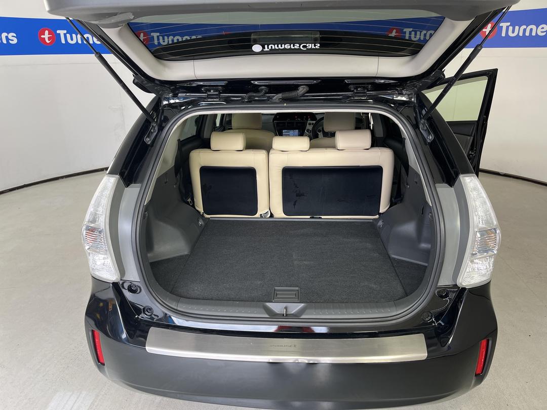 Photo '14' of Toyota Prius