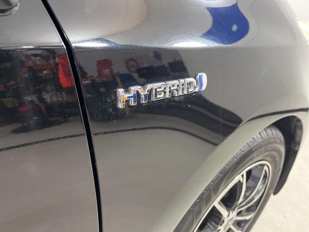 Photo '23' of Toyota Prius