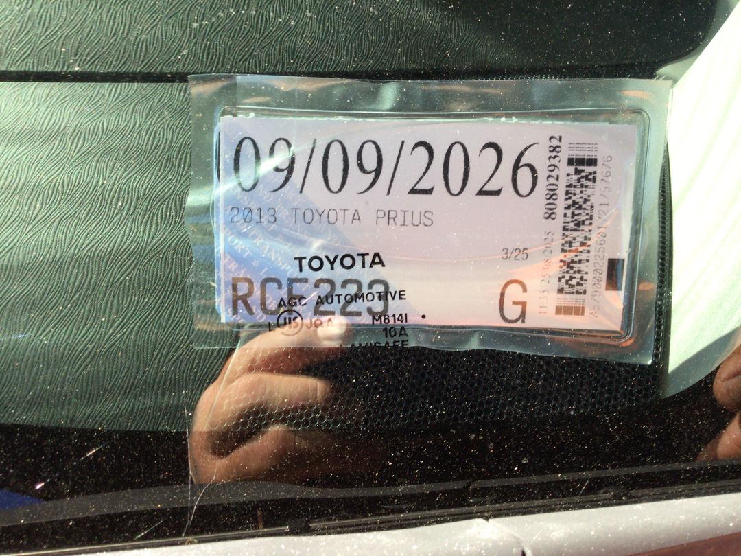 Photo '7' of Toyota Prius