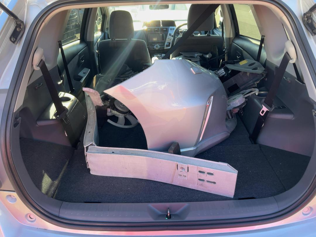 Photo '7' of Toyota Prius Alpha