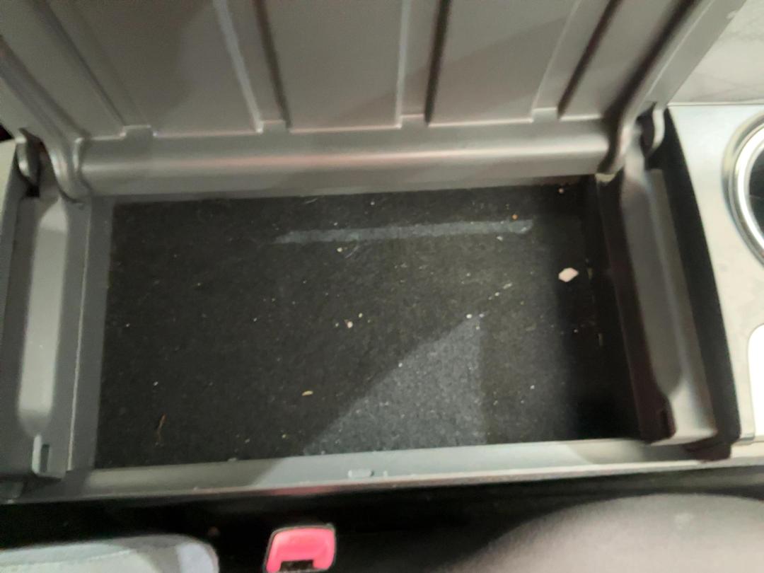 Photo '11' of Toyota Prius Alpha