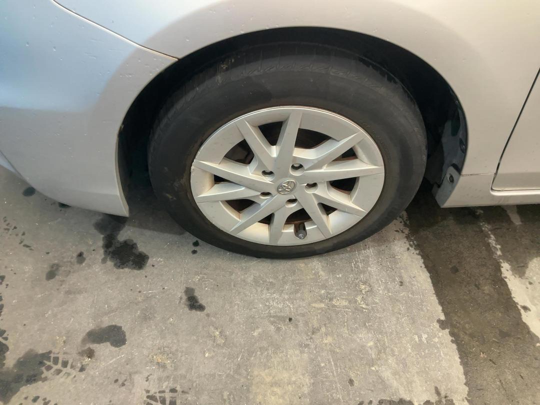 Photo '30' of Toyota Prius Alpha