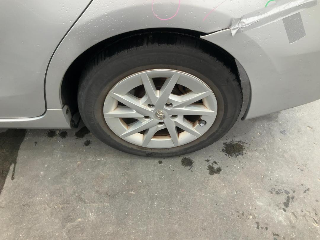 Photo '31' of Toyota Prius Alpha