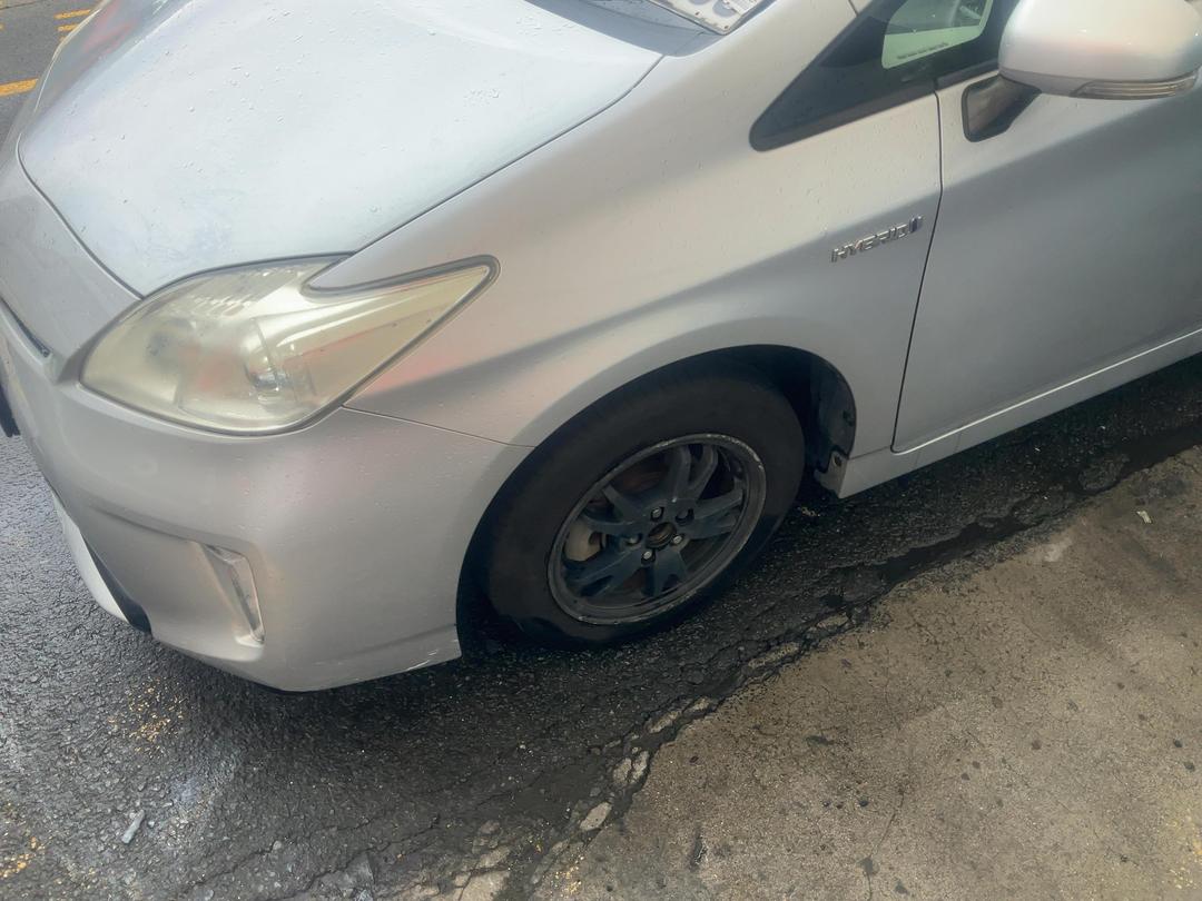 Photo '8' of Toyota Prius