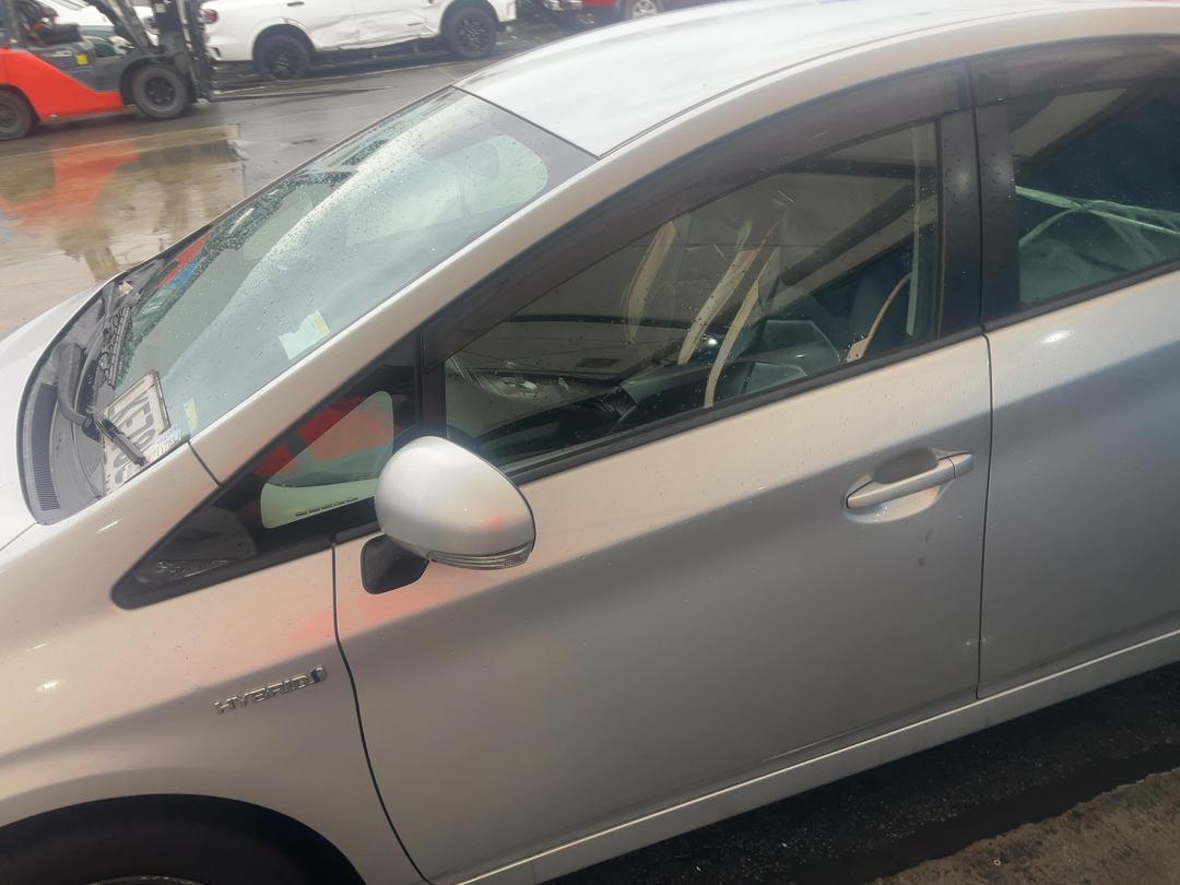 Photo '10' of Toyota Prius