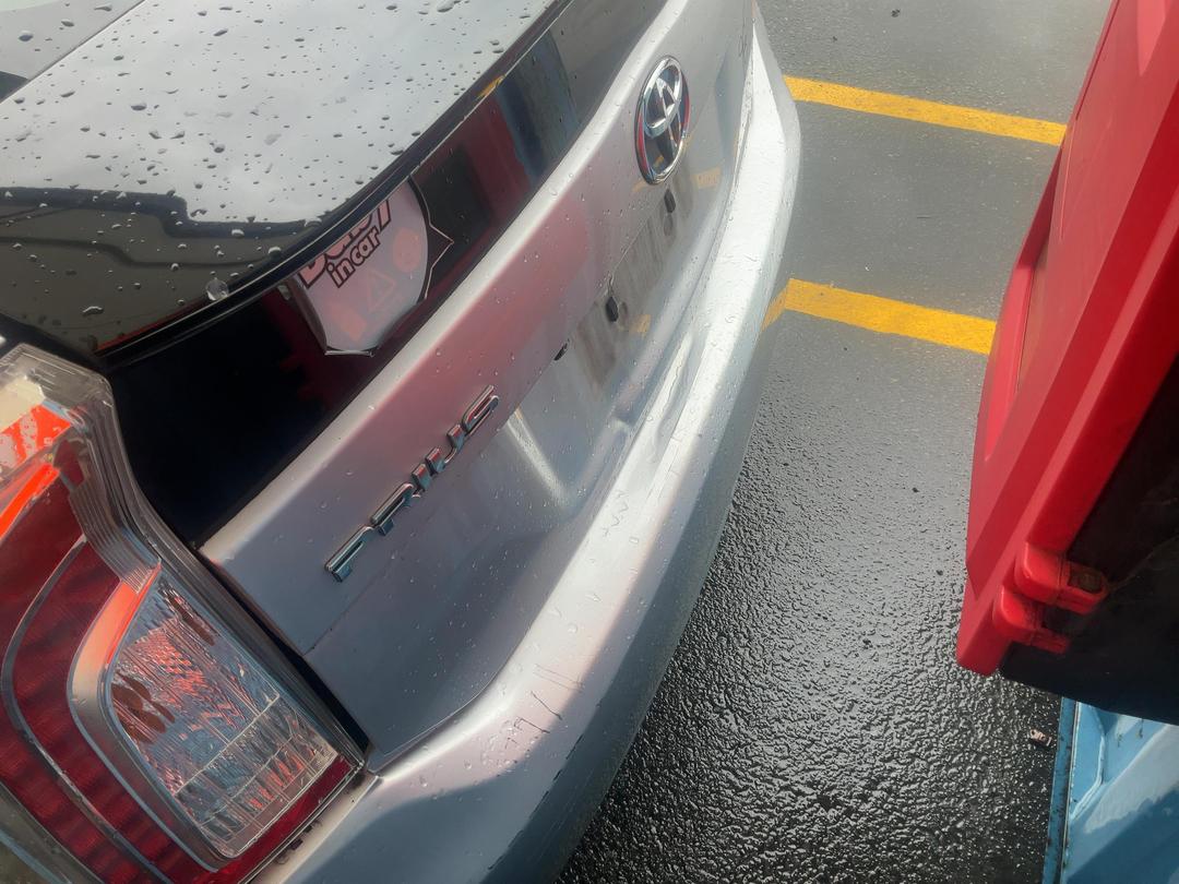 Photo '13' of Toyota Prius