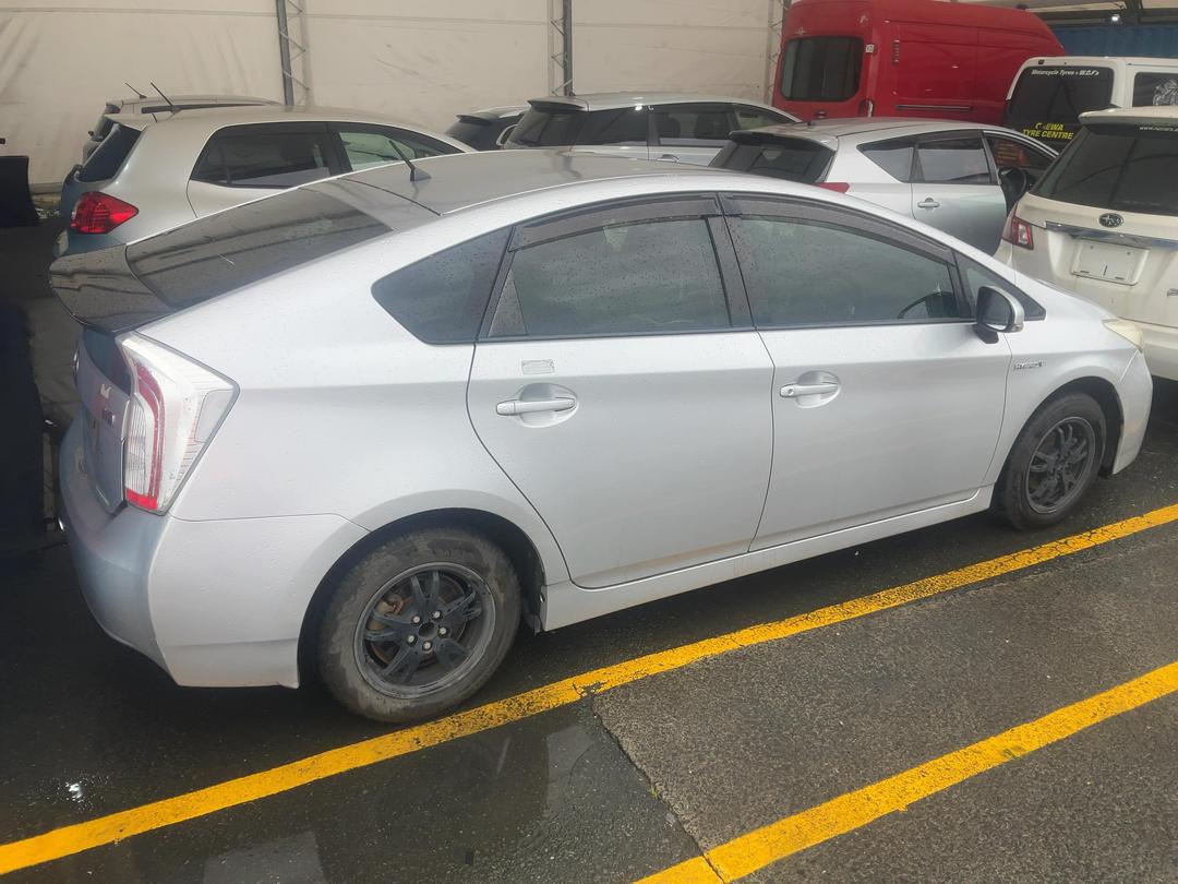 Photo '4' of Toyota Prius