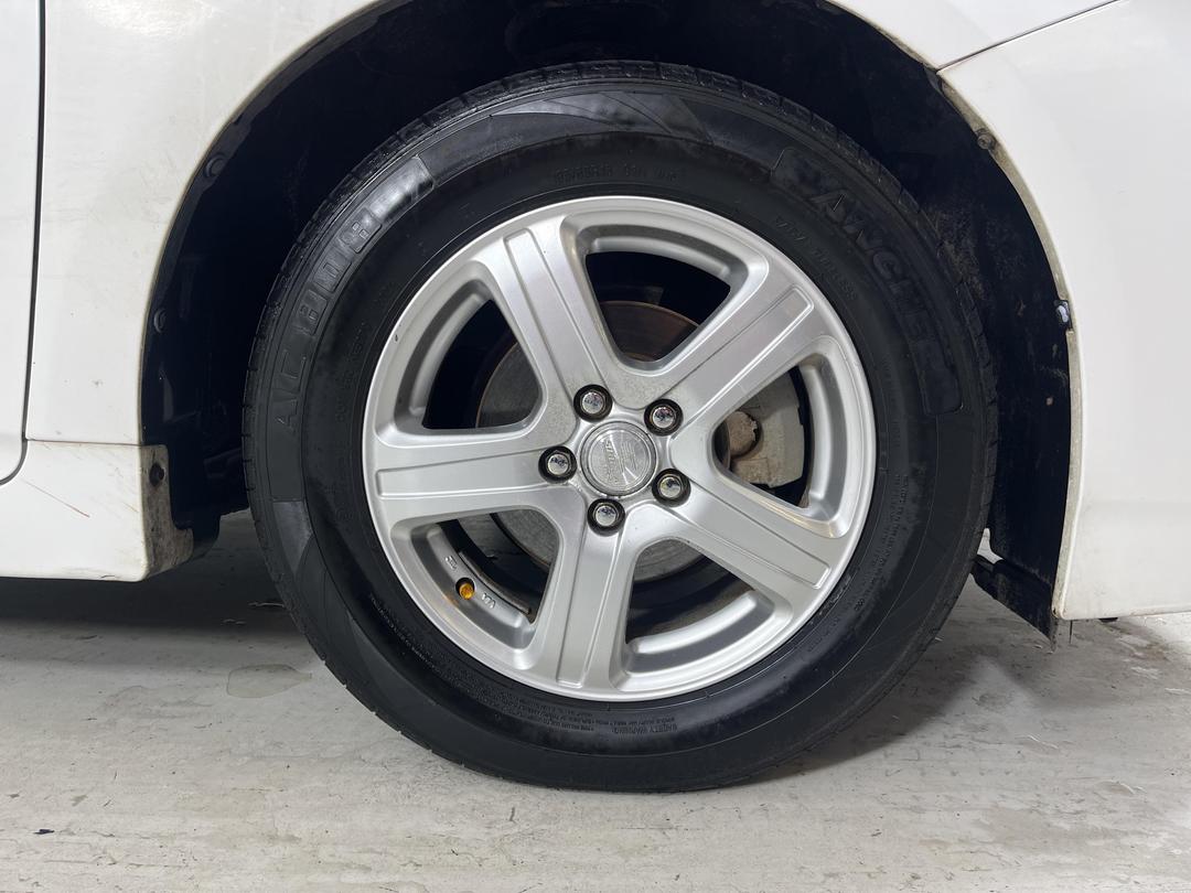 Photo '9' of Toyota Prius