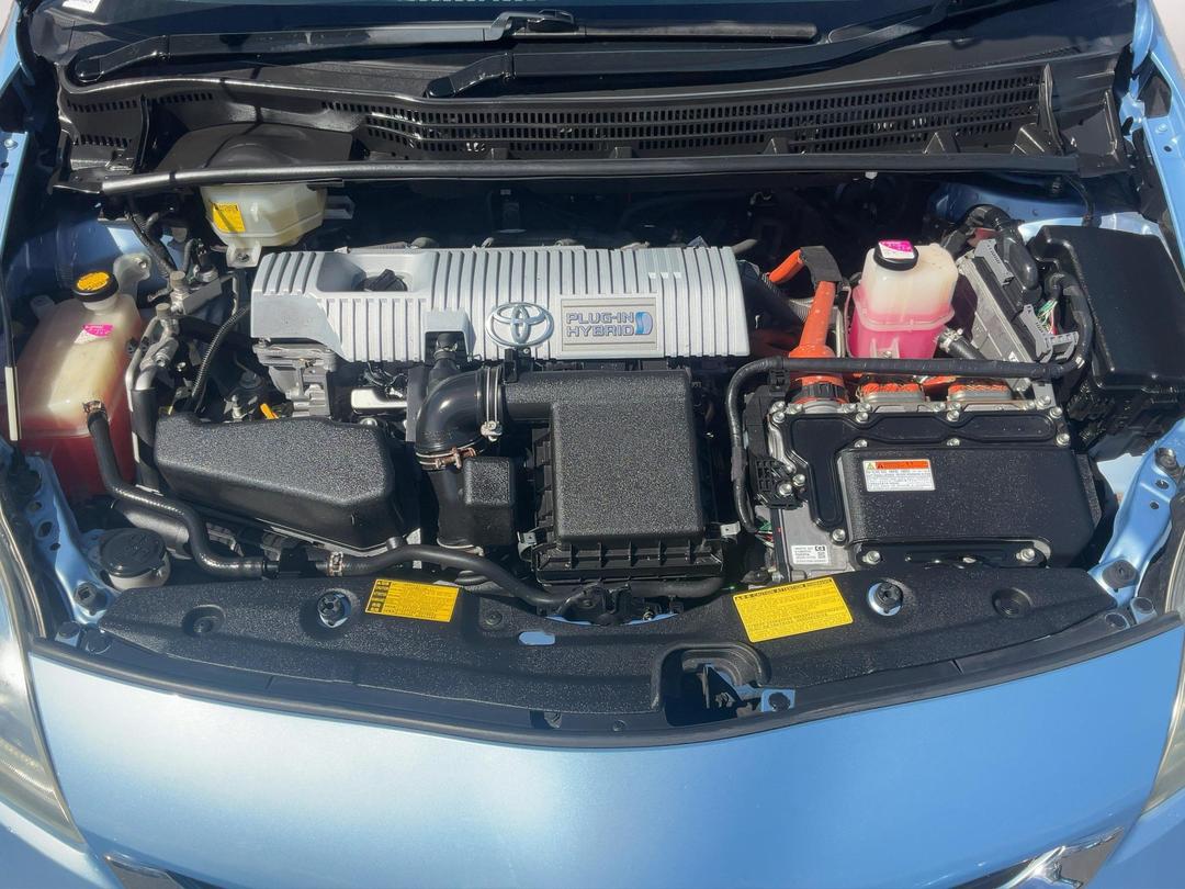 Photo '13' of Toyota Prius