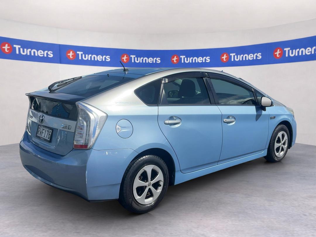 Photo '7' of Toyota Prius