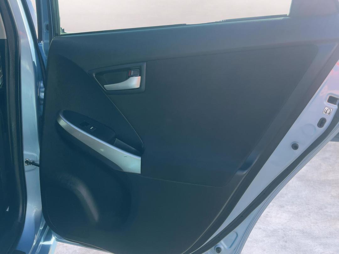 Photo '19' of Toyota Prius